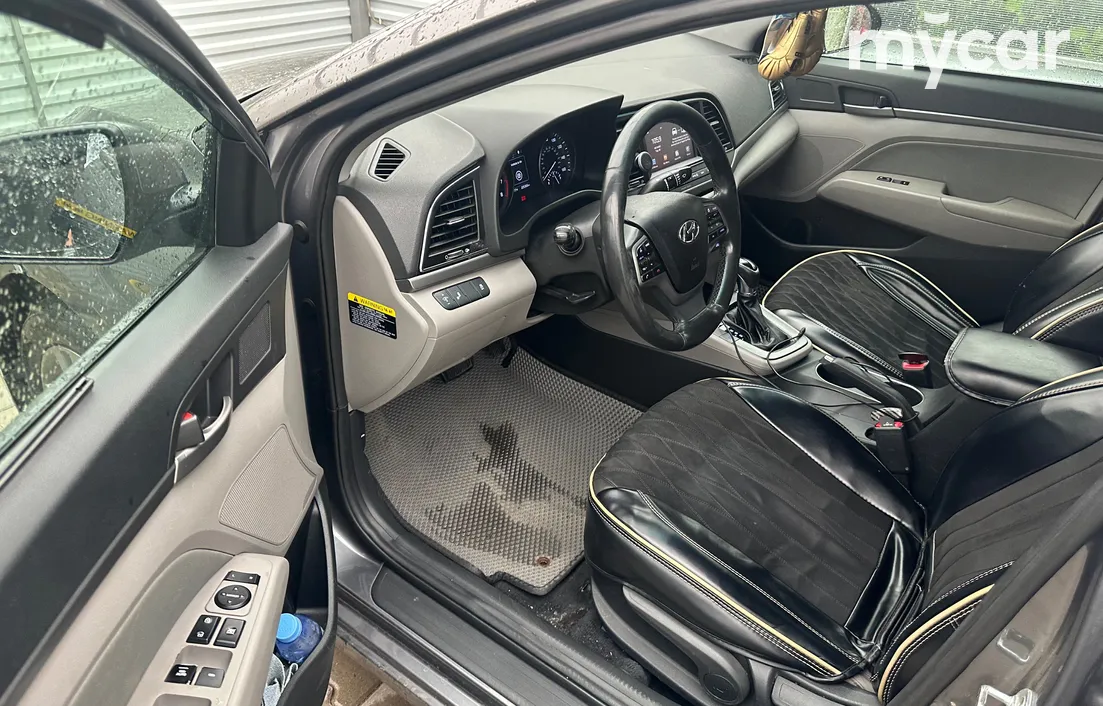 Hyundai Elantra 2018