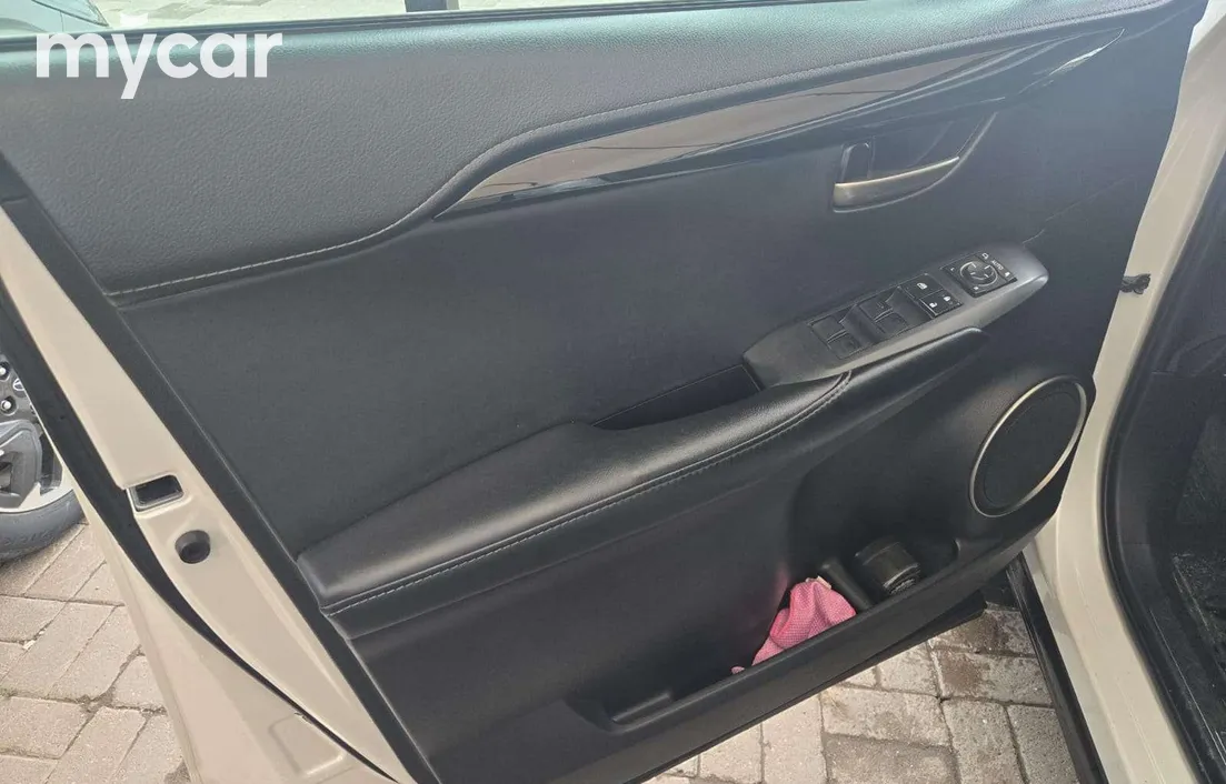 Lexus NX 2015