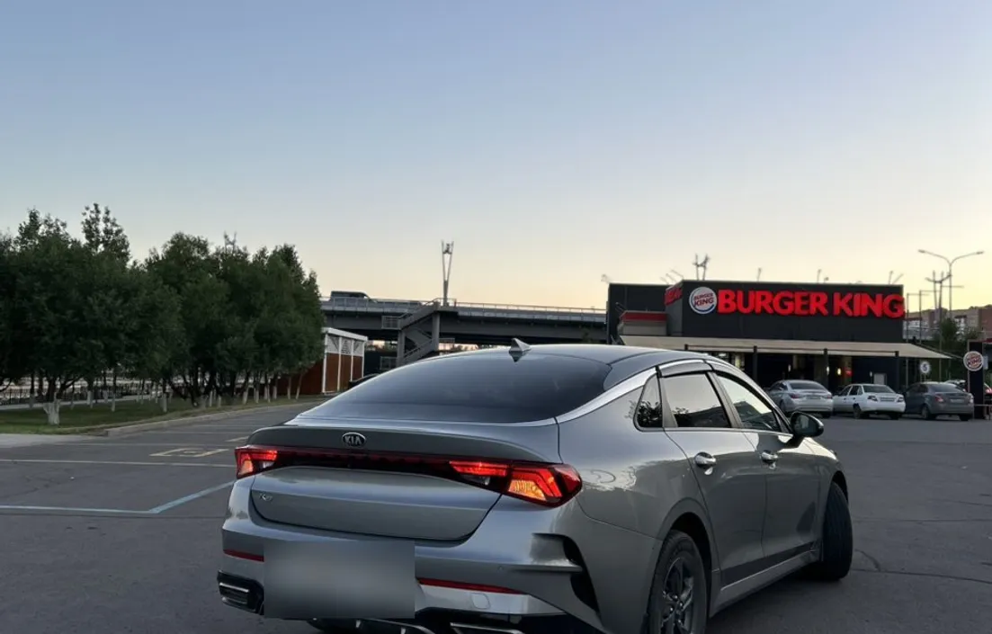 Kia K5 2021