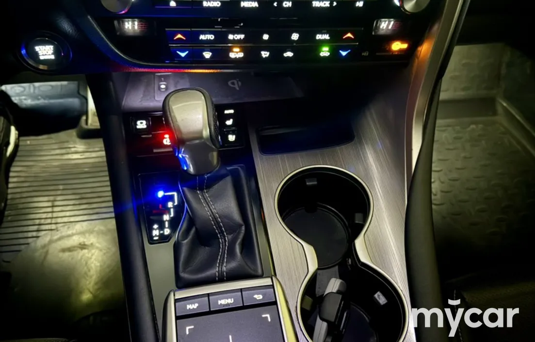 Lexus RX 2019
