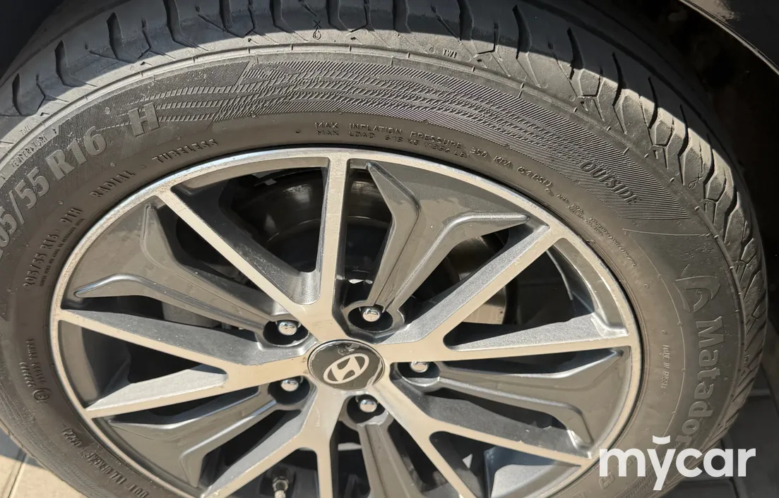 Hyundai Elantra 2019
