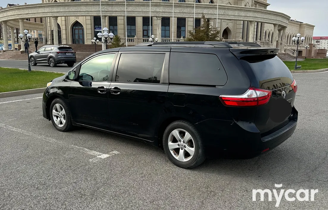 Toyota Sienna 2015