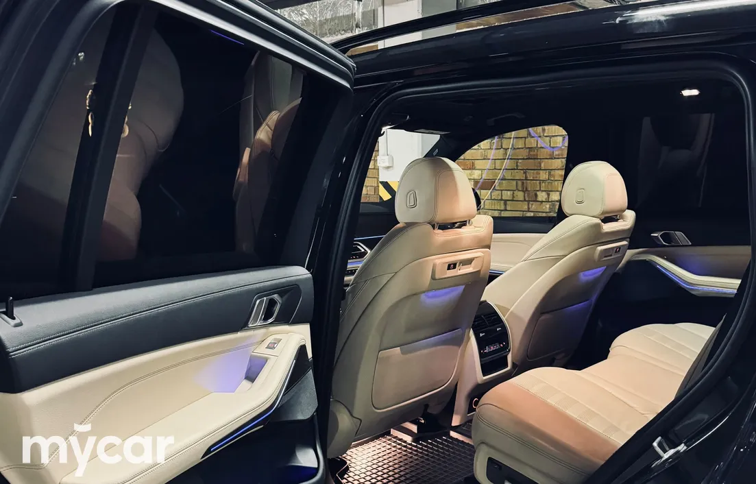 BMW X7 2022