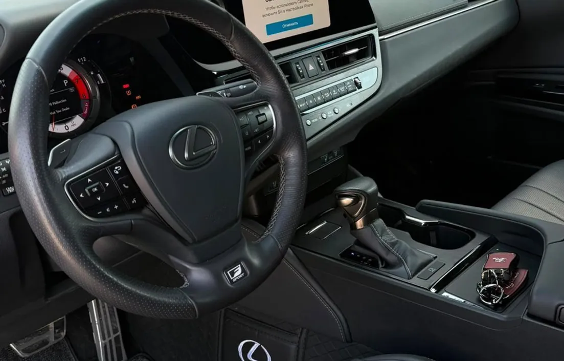 Lexus ES 2023