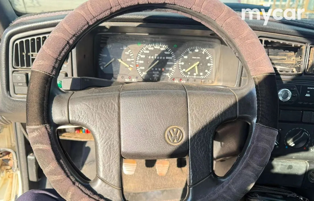 Volkswagen Passat 1992