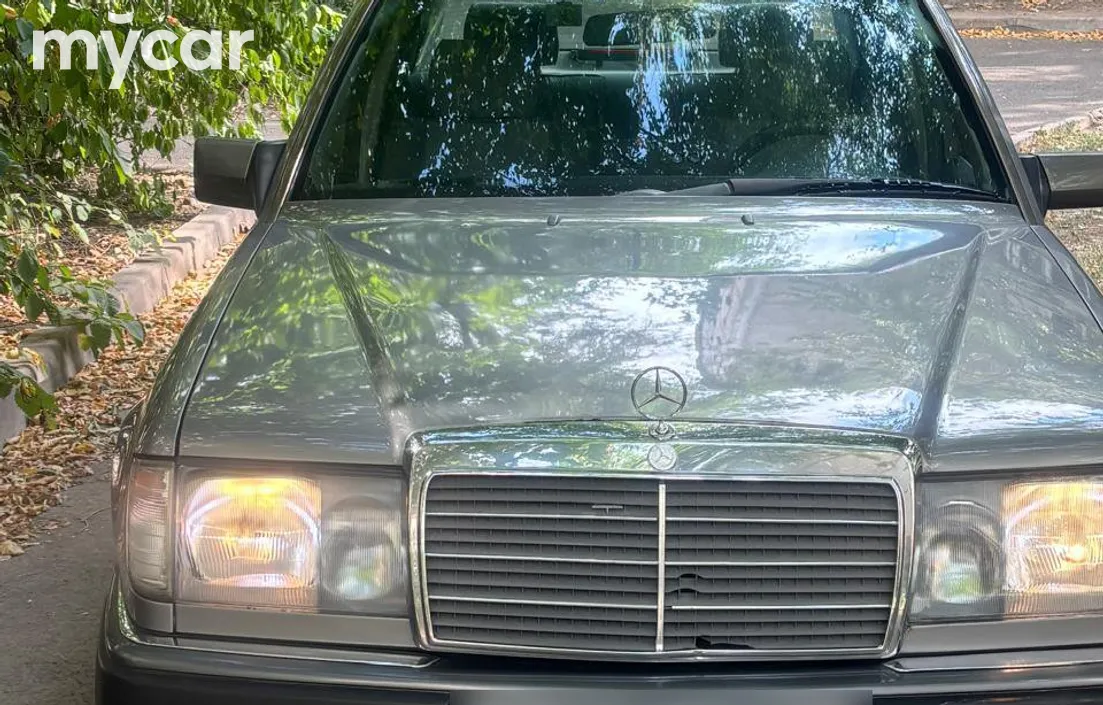 Mercedes-Benz E-Класс 1990