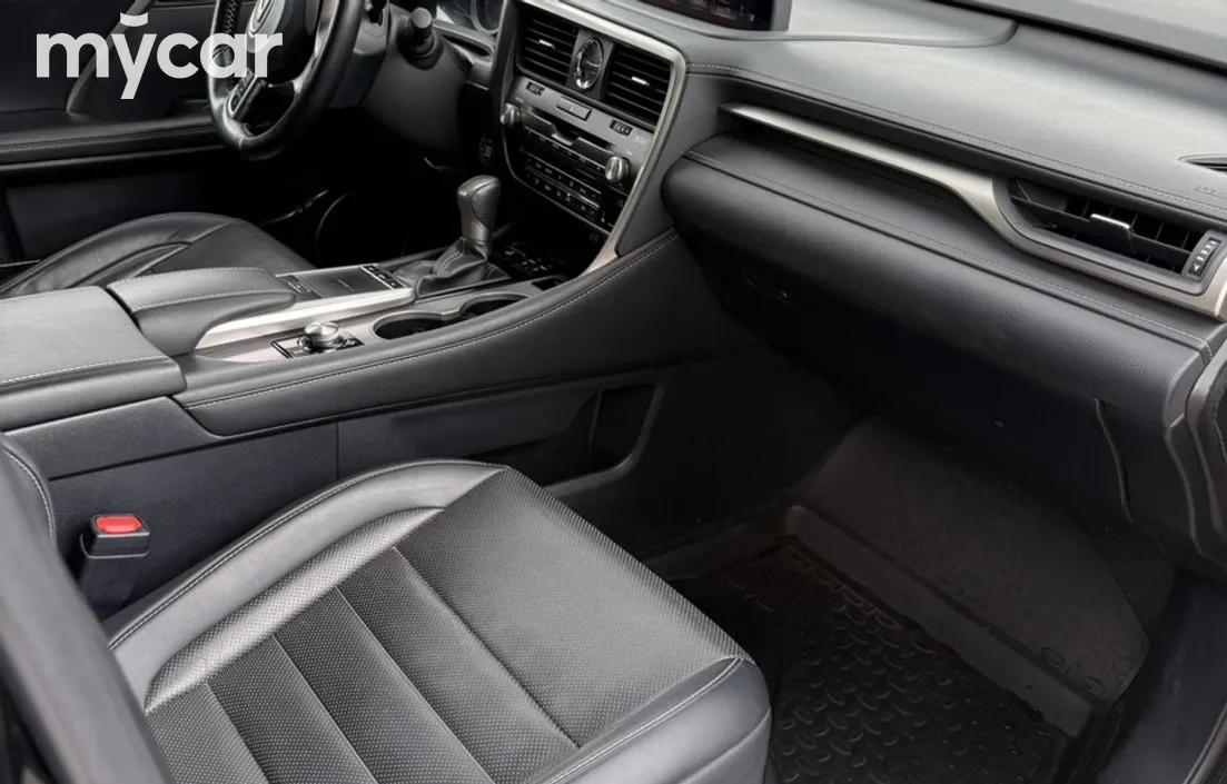 Lexus RX 2019