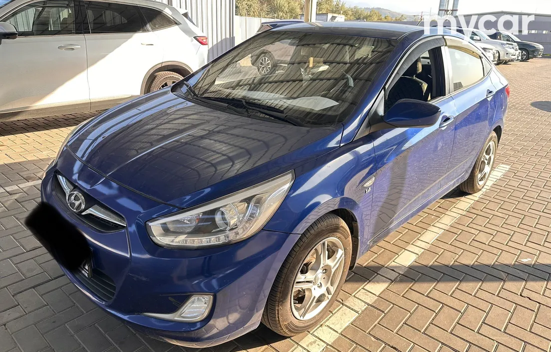 Hyundai Accent 2013
