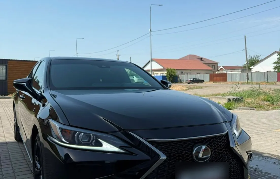Lexus ES 2023