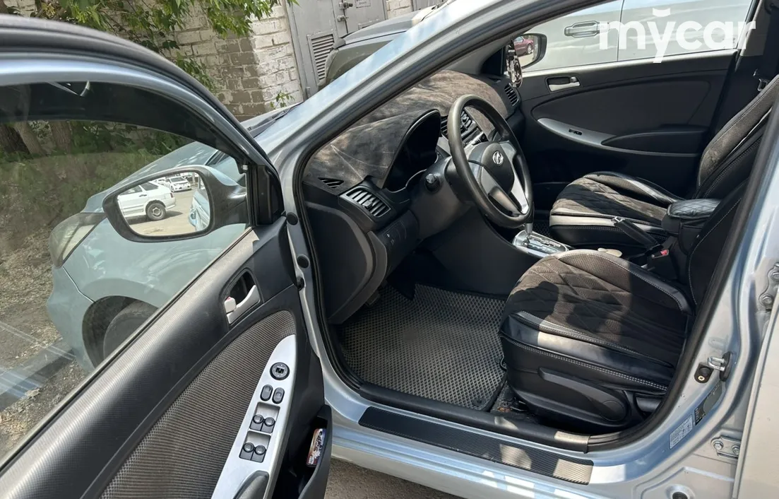 Hyundai Accent 2013