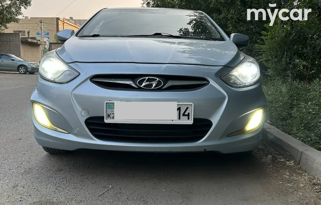 Hyundai Accent 2013