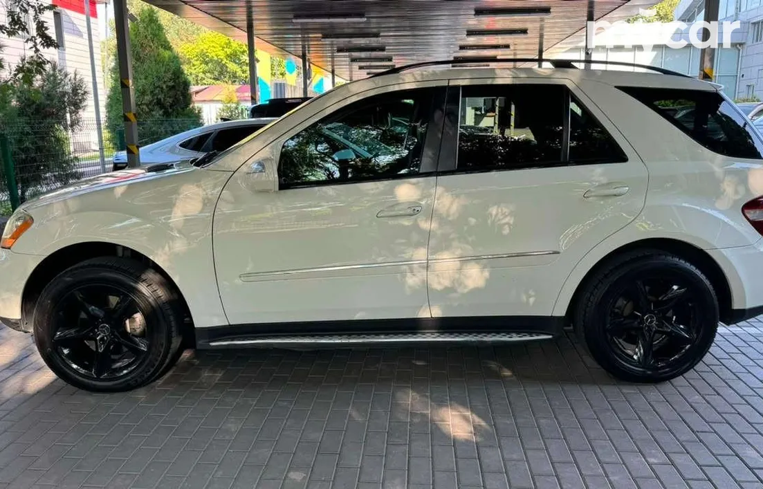 Mercedes-Benz M-Класс 2010