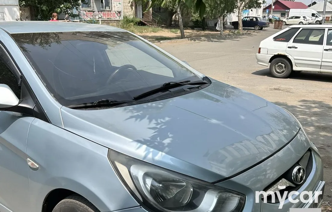 Hyundai Accent 2013