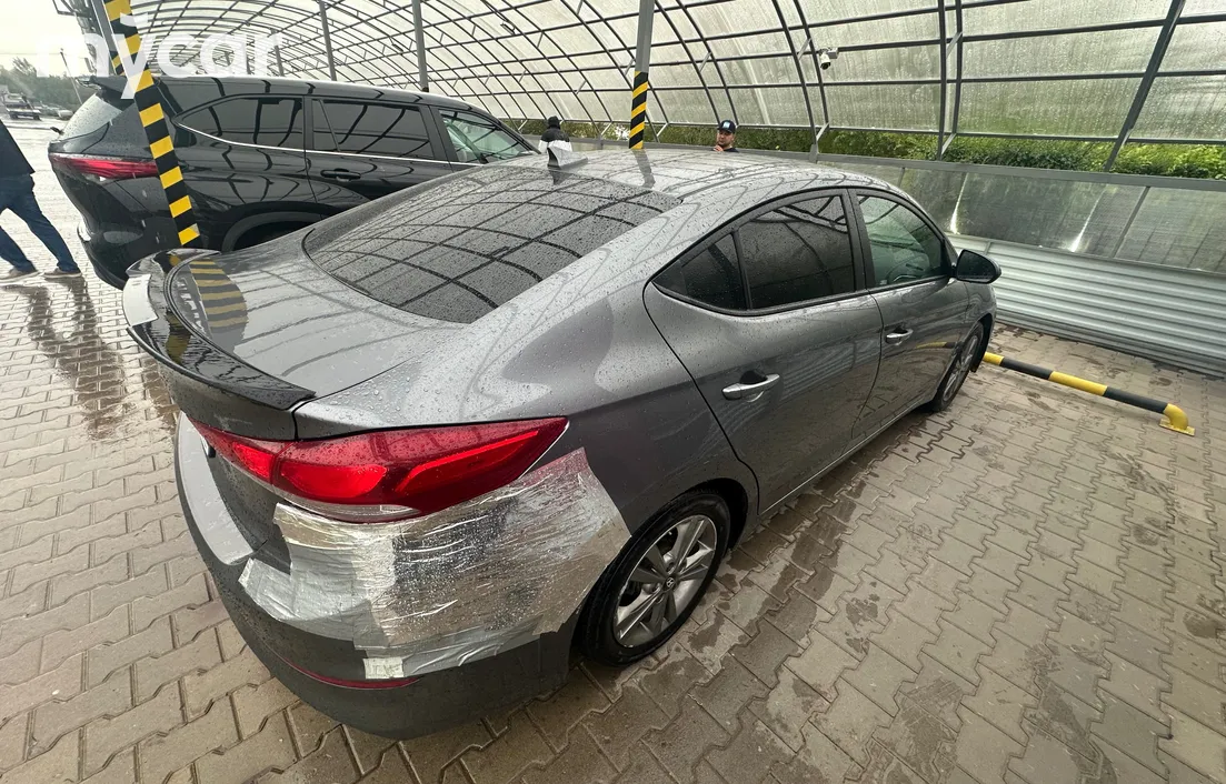 Hyundai Elantra 2018