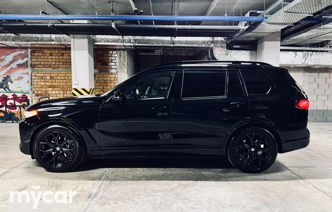 BMW X7 2022