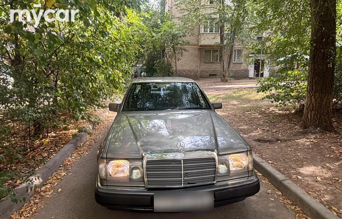Mercedes-Benz E-Класс 1990