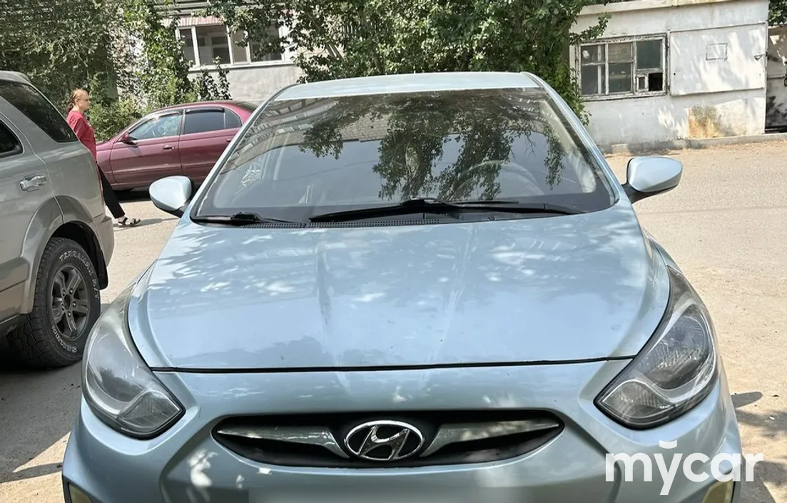 Hyundai Accent 2013