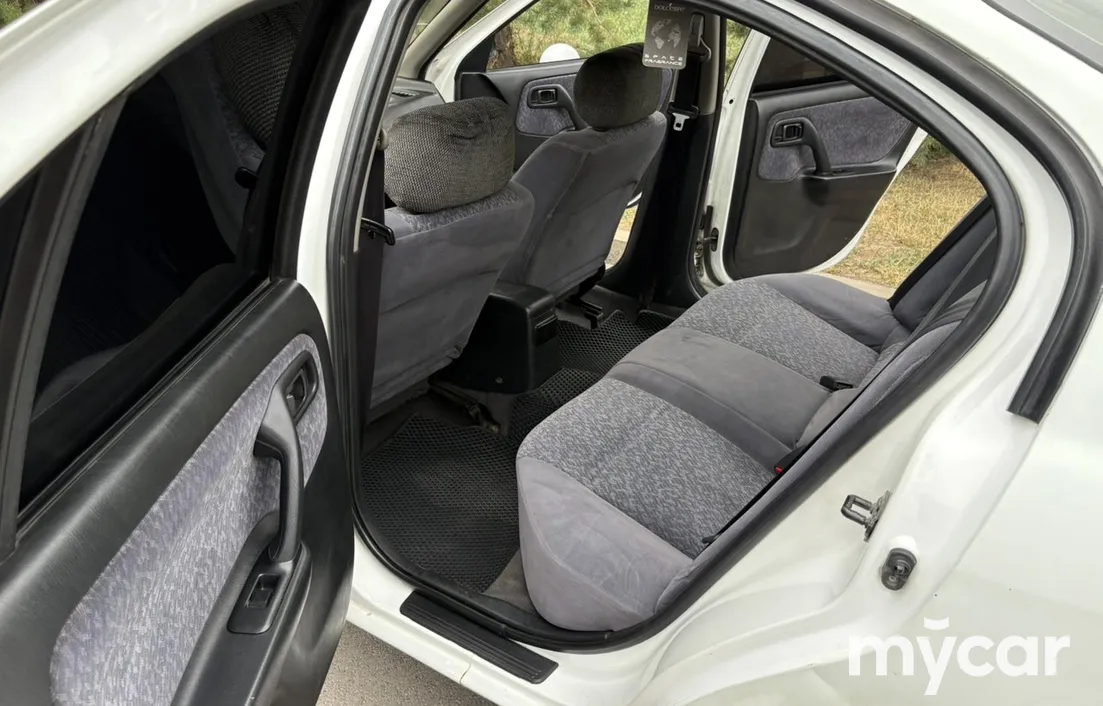 Nissan Primera 1999