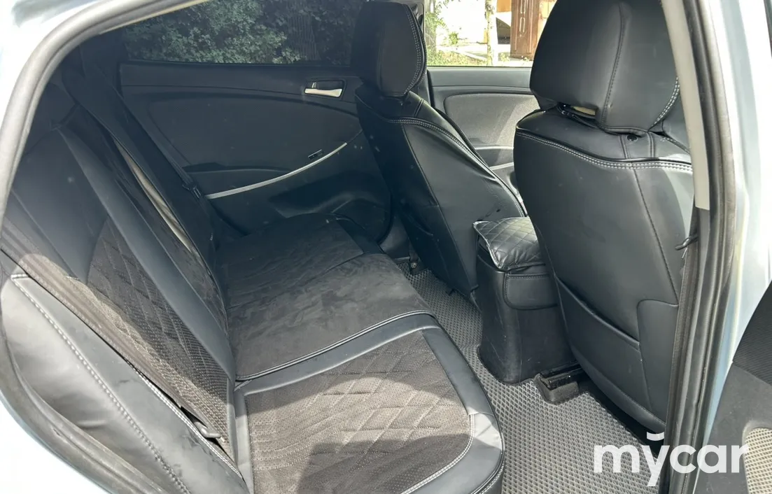 Hyundai Accent 2013