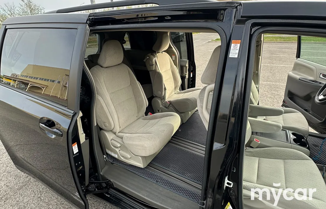 Toyota Sienna 2015