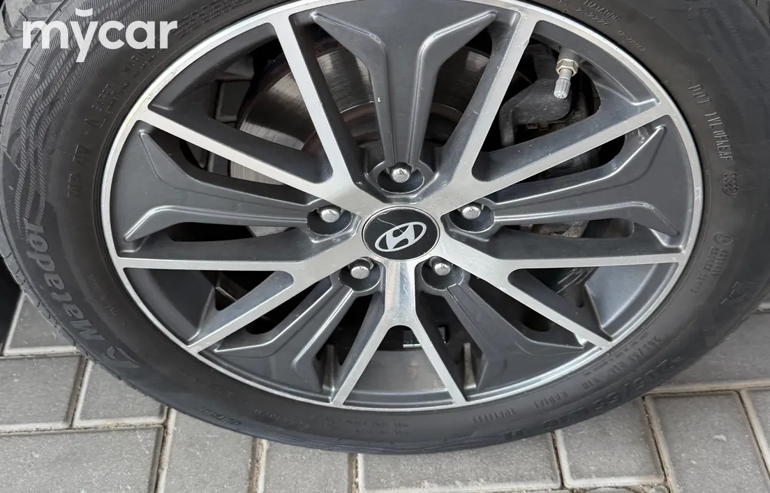 Hyundai Elantra 2019