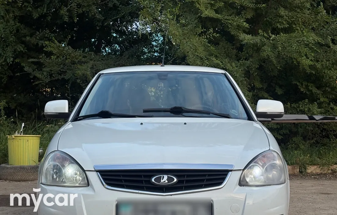 LADA Priora 2013