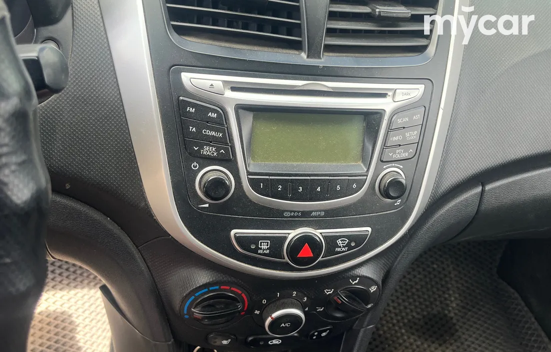 Hyundai Accent 2013
