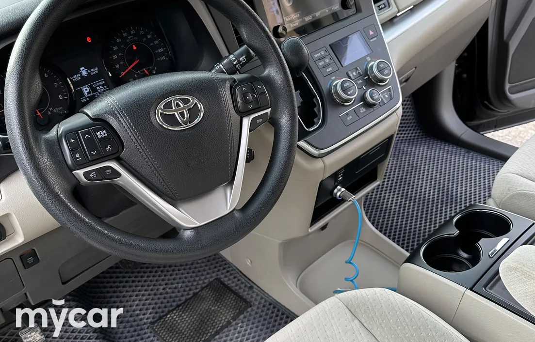 Toyota Sienna 2015