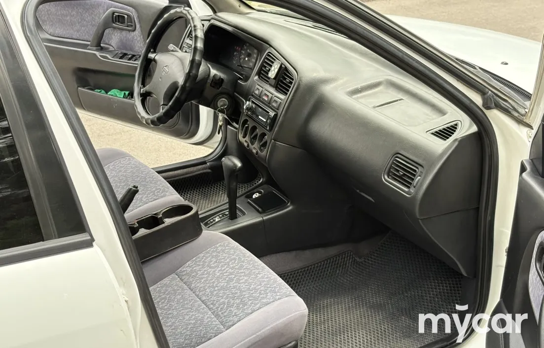 Nissan Primera 1999