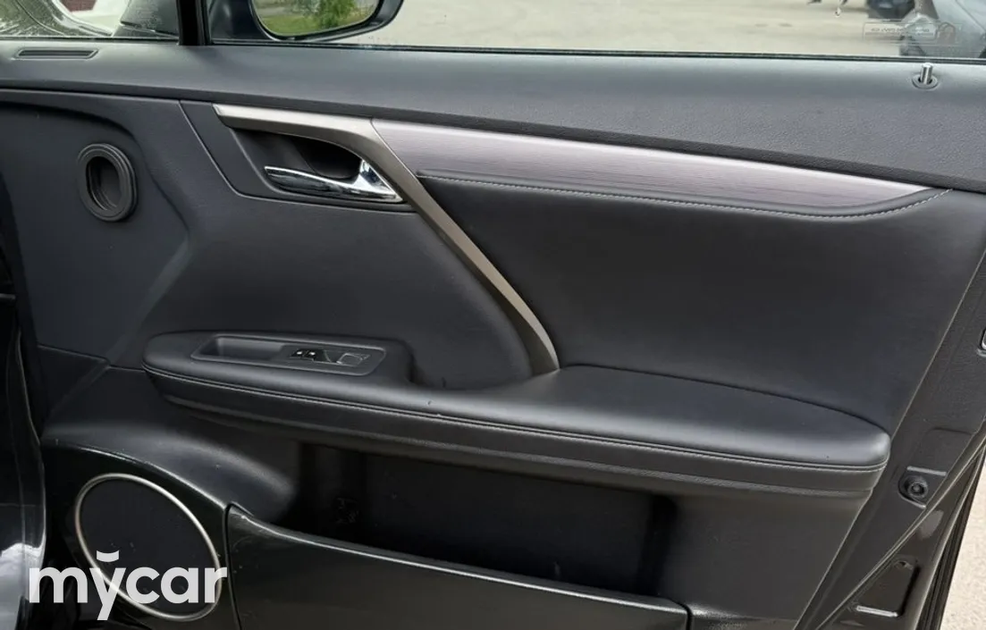 Lexus RX 2019