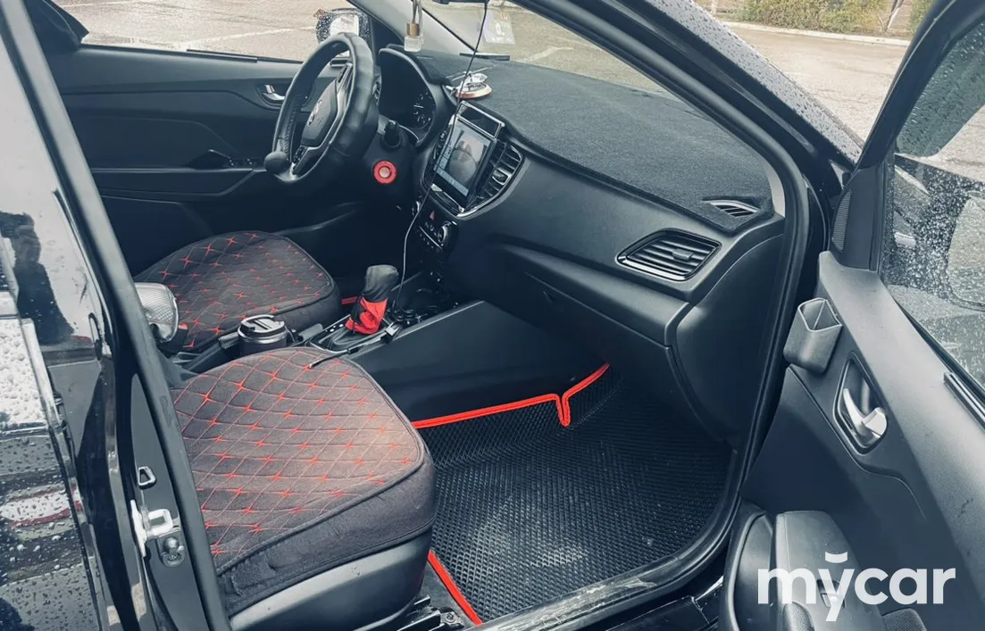 Hyundai Solaris 2022