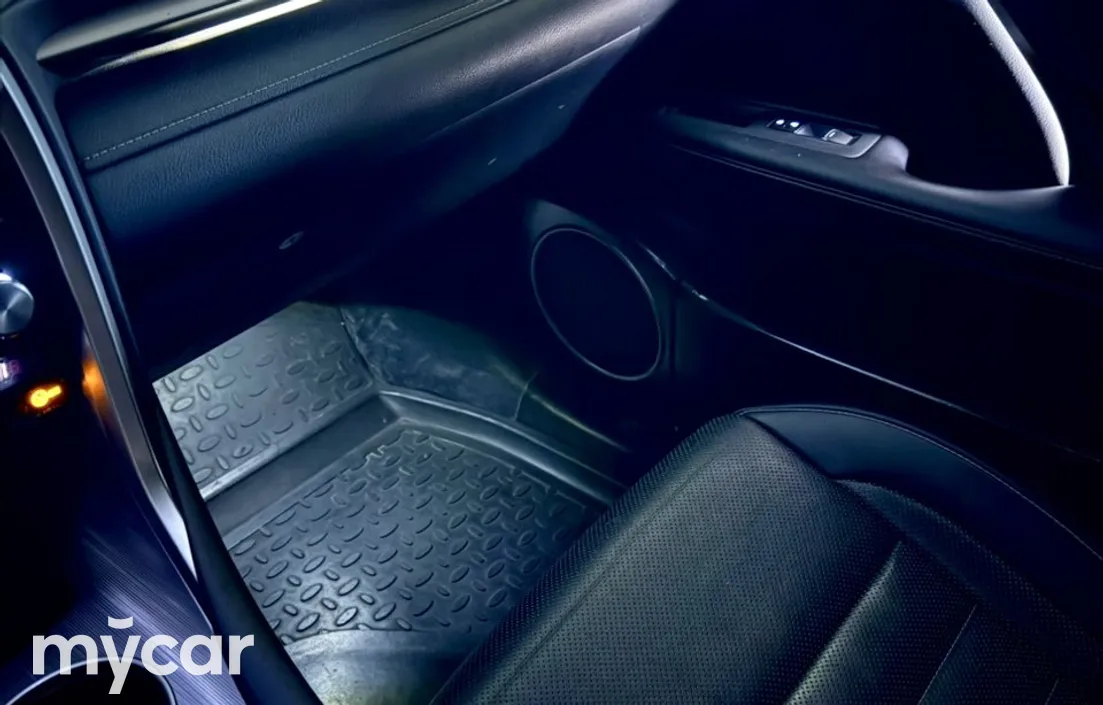 Lexus RX 2019