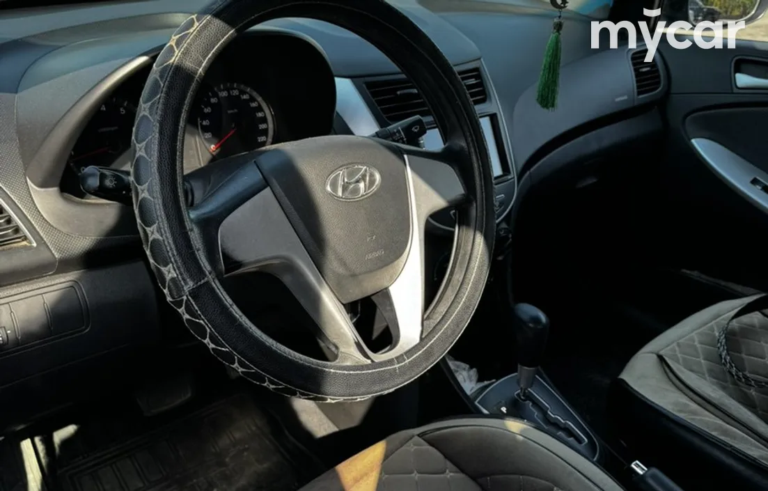 Hyundai Accent 2013