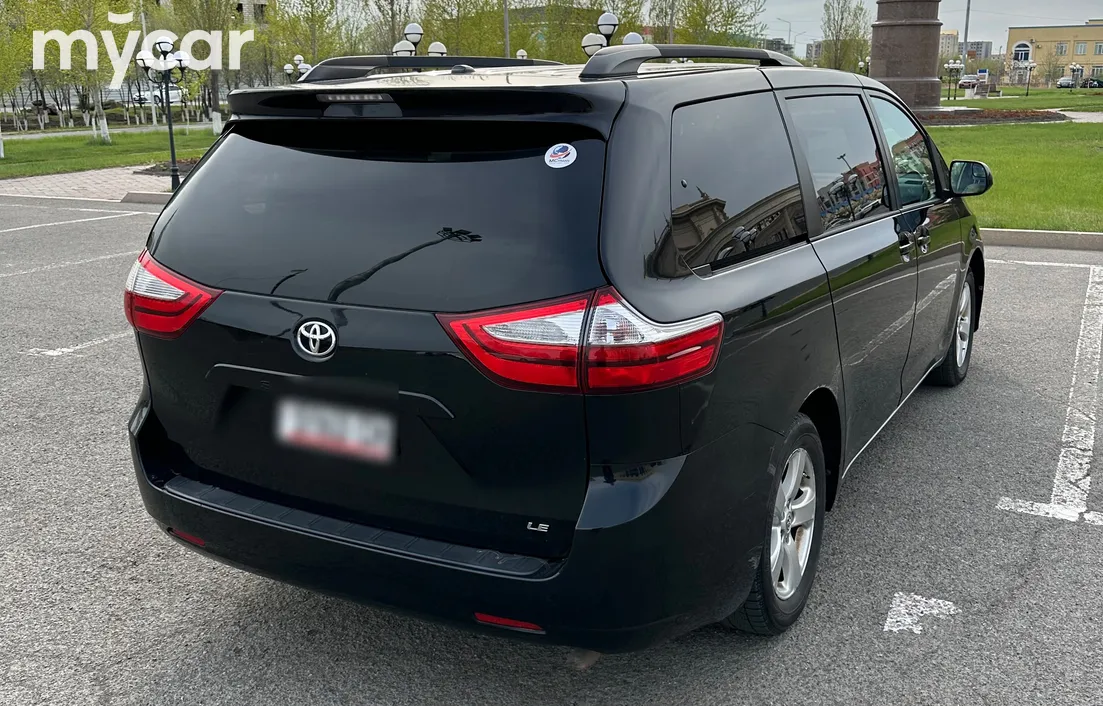 Toyota Sienna 2015