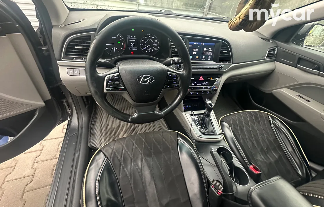 Hyundai Elantra 2018