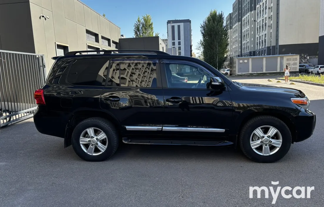 Toyota Land Cruiser 2014