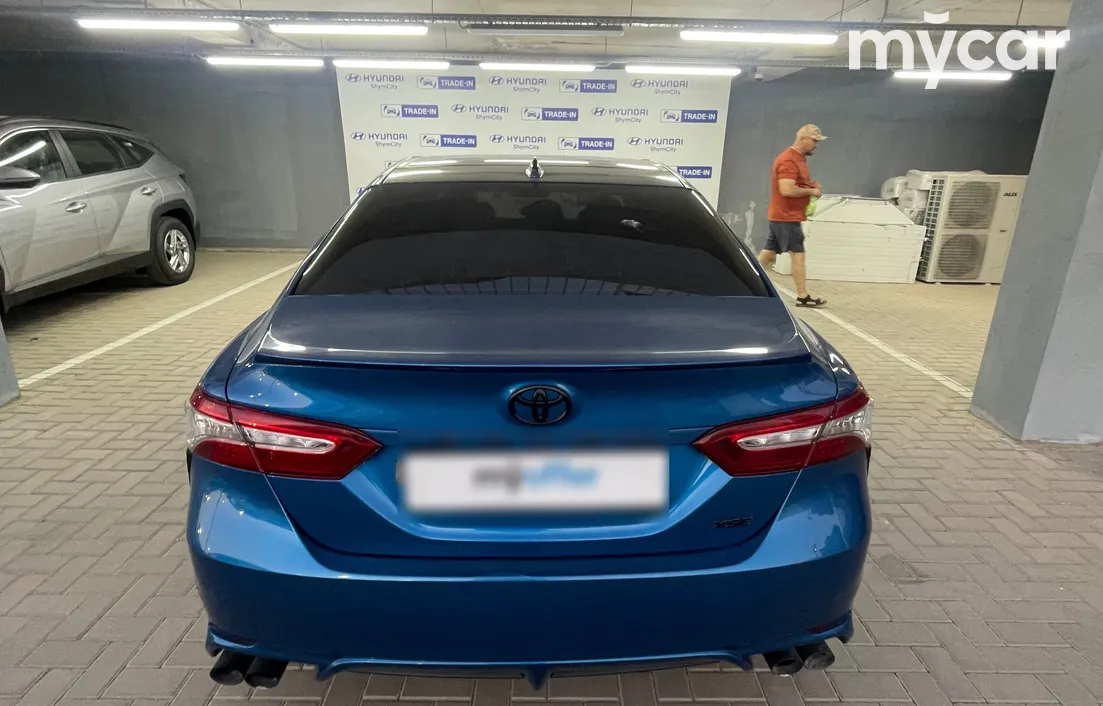 Toyota Camry 2019