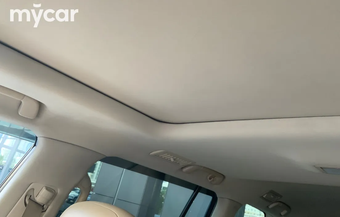 Lexus LX 2012