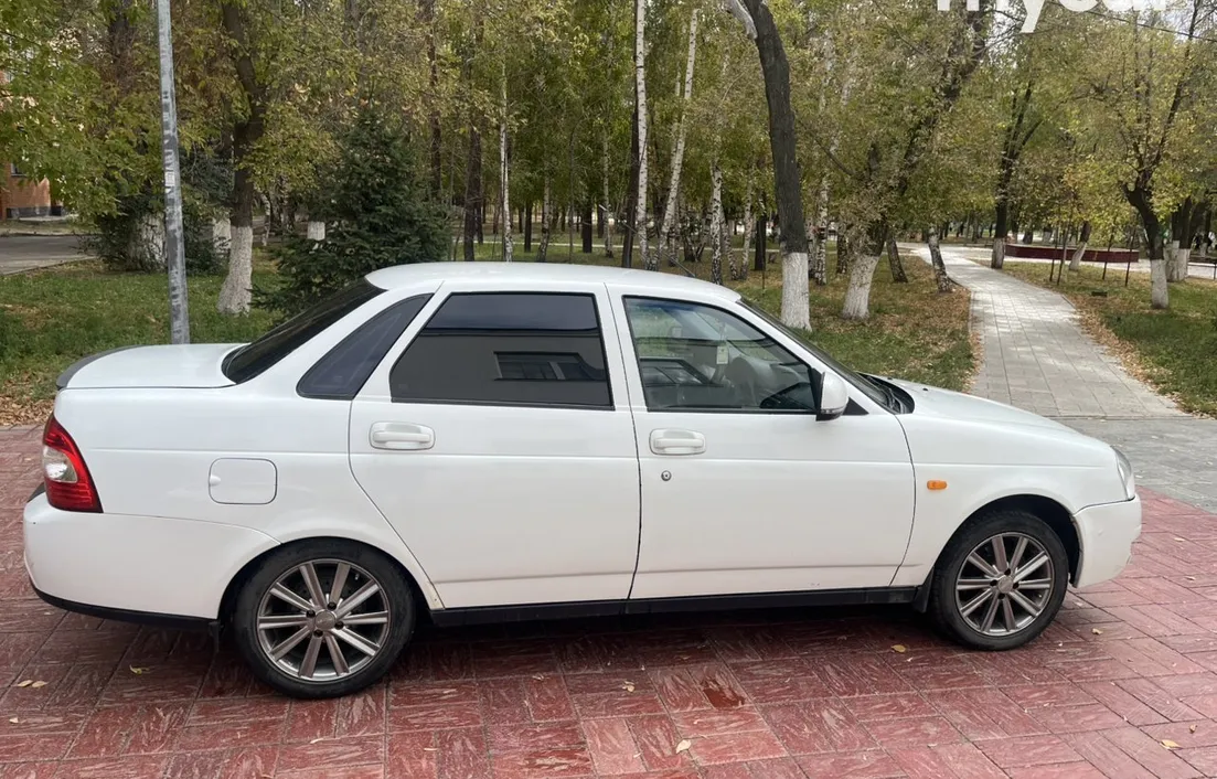 LADA Priora 2015