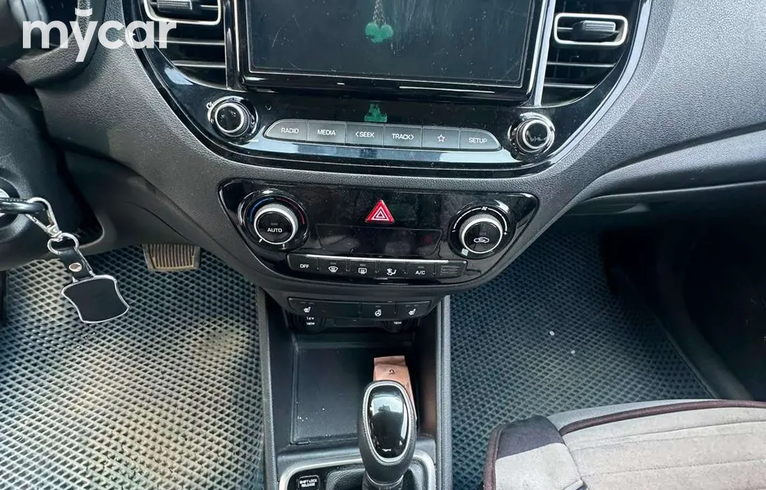 Hyundai Accent 2021
