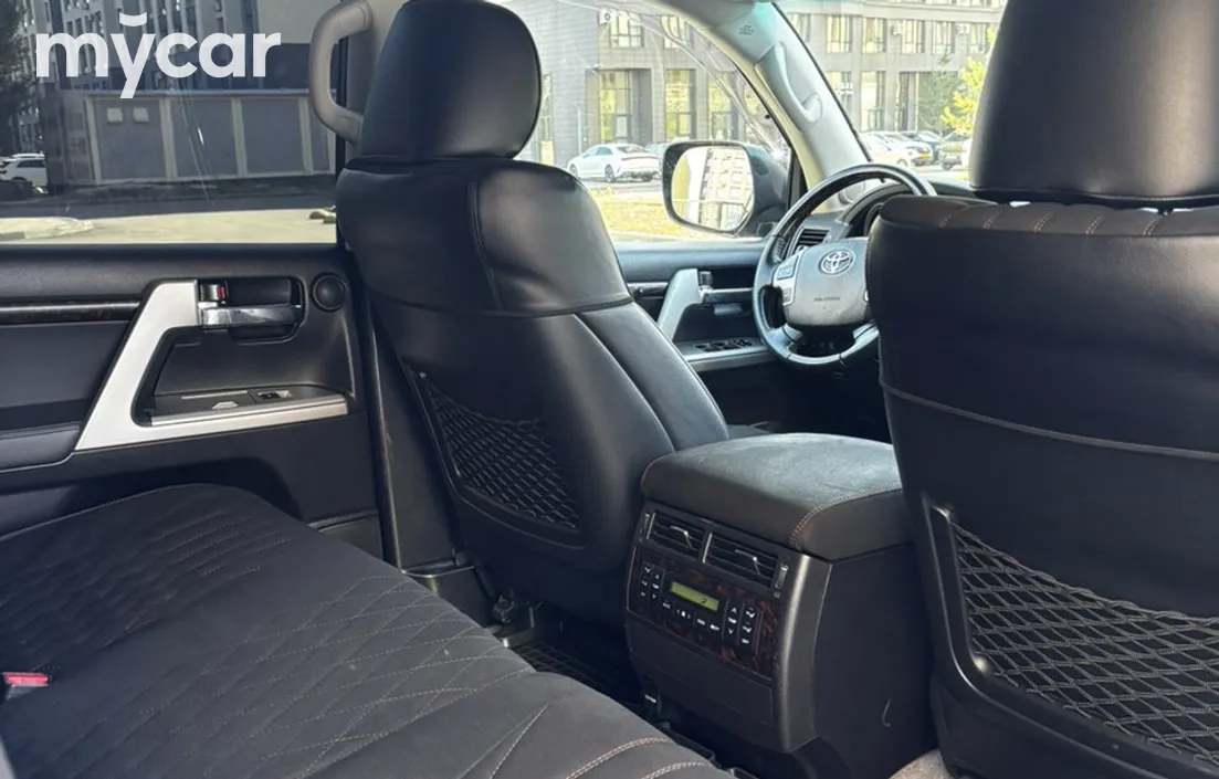 Toyota Land Cruiser 2014