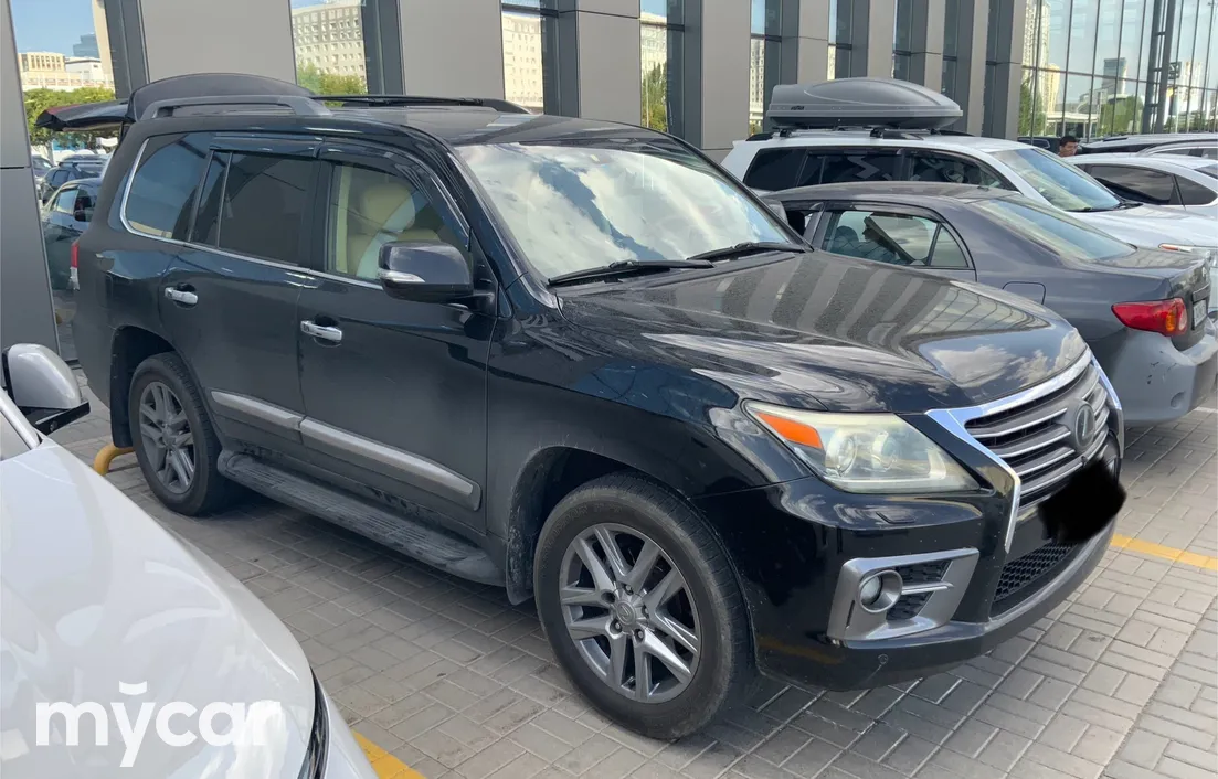 Lexus LX 2012