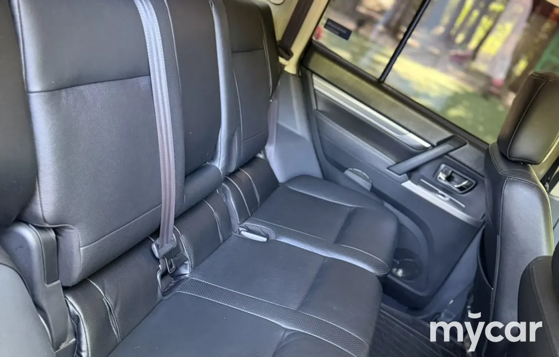 Mitsubishi Pajero 2012