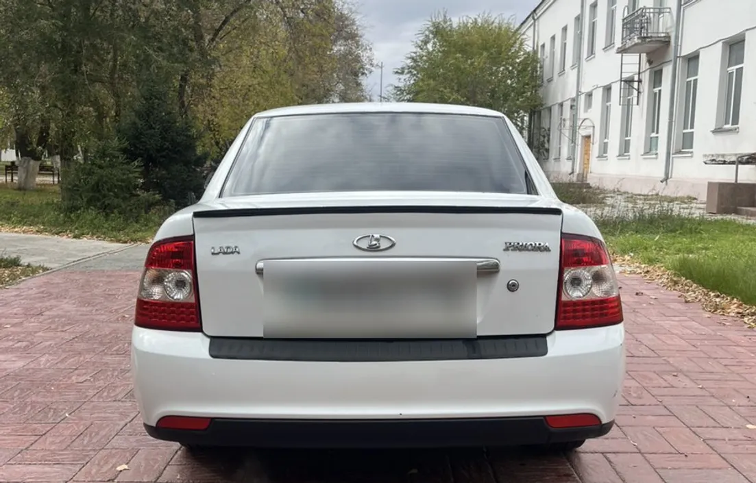 LADA Priora 2015