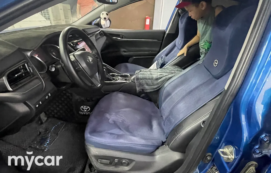Toyota Camry 2019