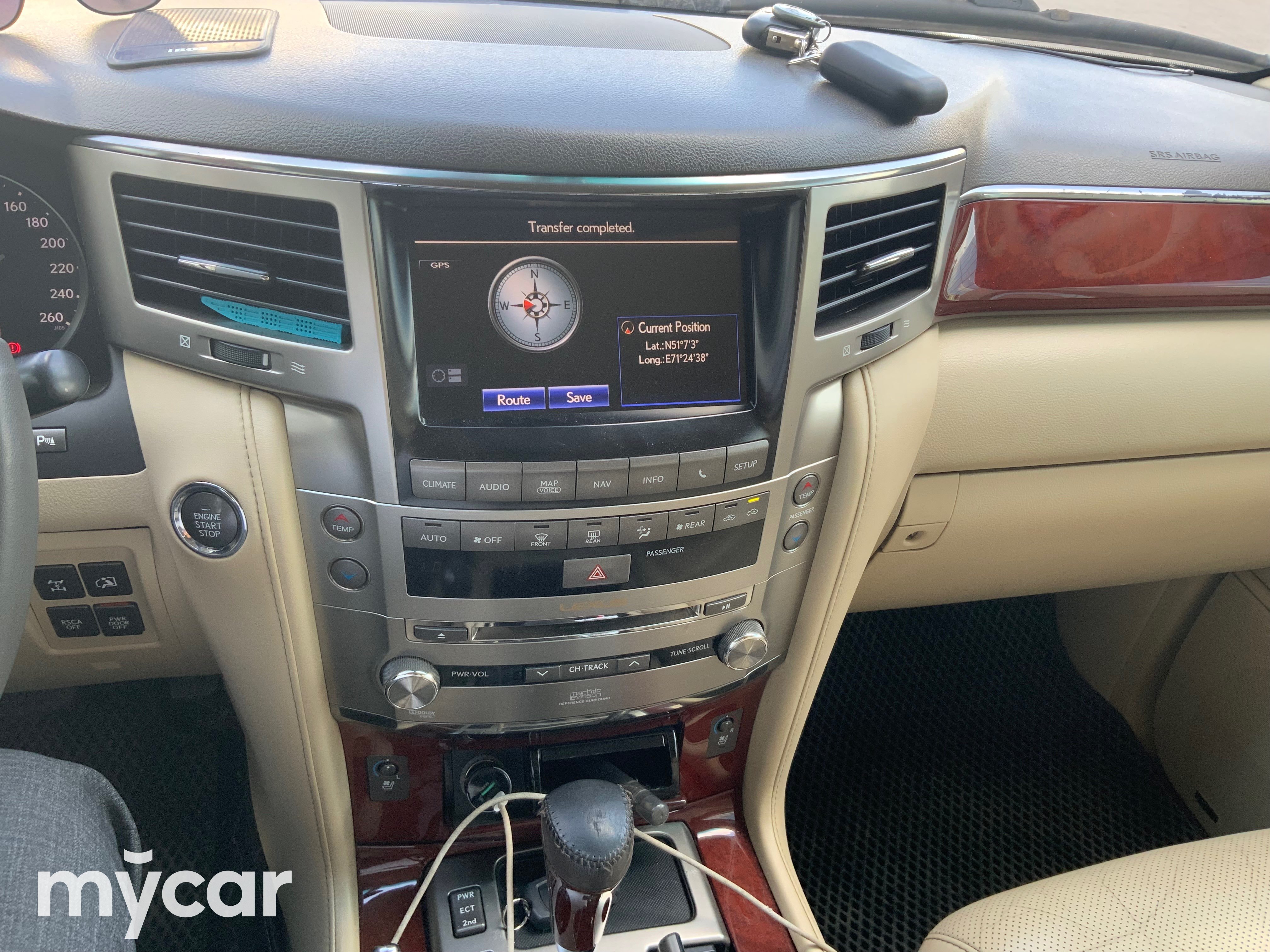 Lexus LX 2012