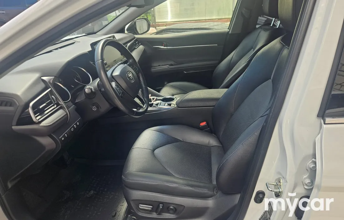 Toyota Camry 2023