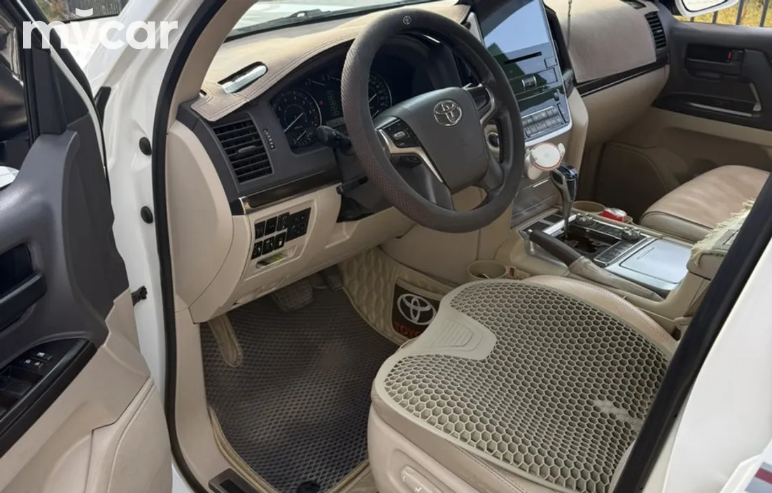 Toyota Land Cruiser 2020