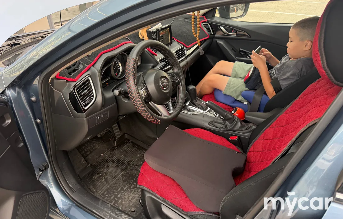 Mazda 3 2015