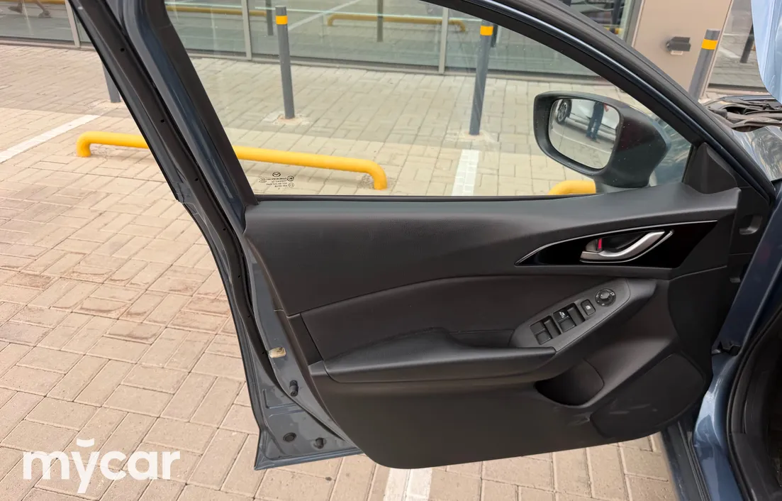 Mazda 3 2015